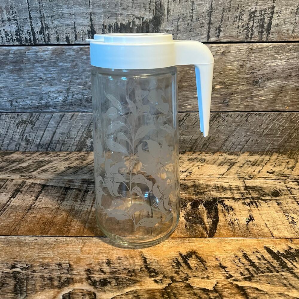 Vintage Anchor Hocking Tang Glass Pitcher White Lily Floral Flip Top Lid